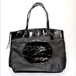 Authentic COACH Laura Circle Signature Black Leather Bag / Purse / Tote - LARGE